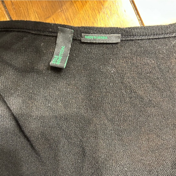 Stile Benetton Lightweight Sweater, Sz M, Black, Gold, Red, Purple, Off-Shoulder - Picture 5 of 6